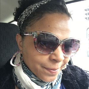 Meet your Posher, April